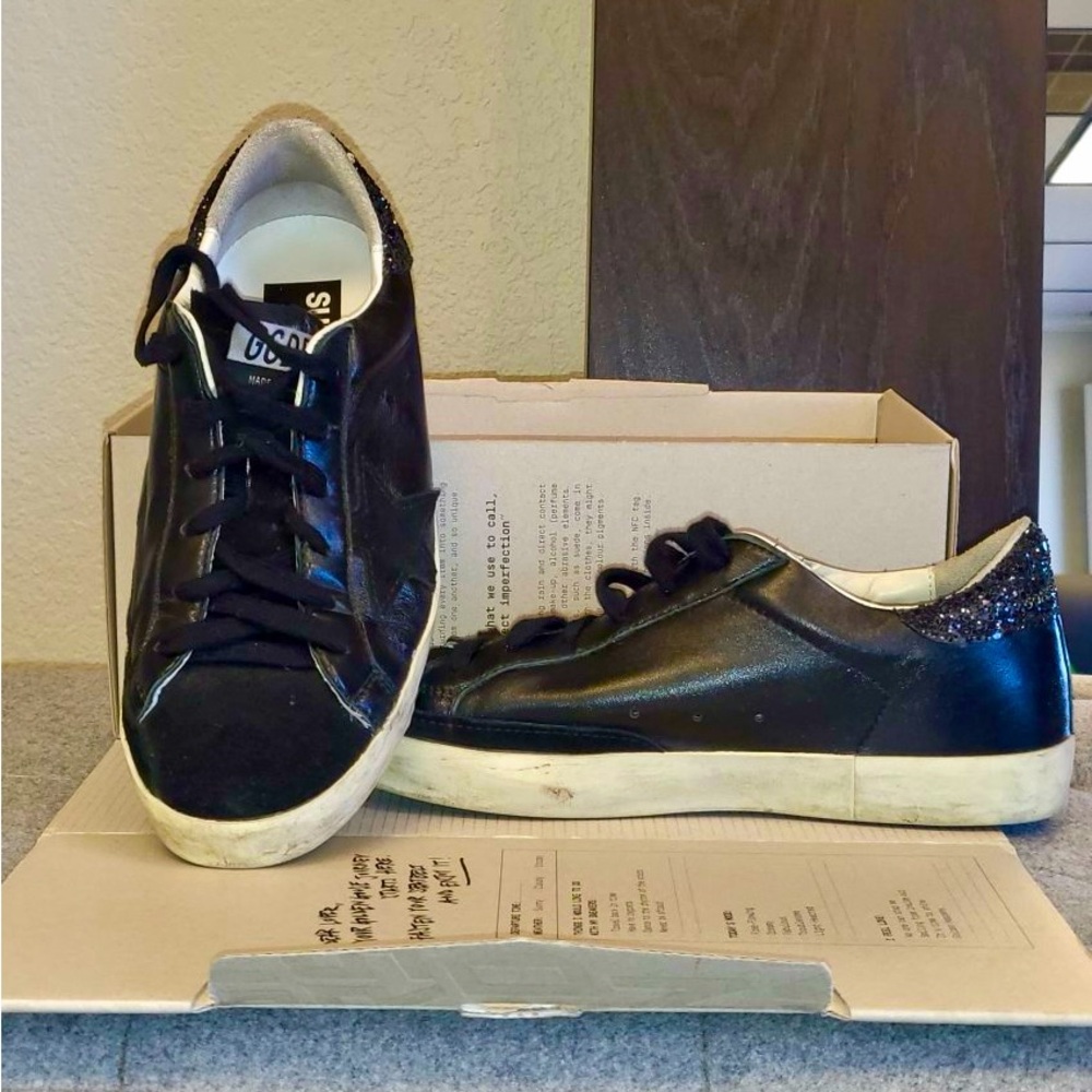 Black original Goldengoose sneakers